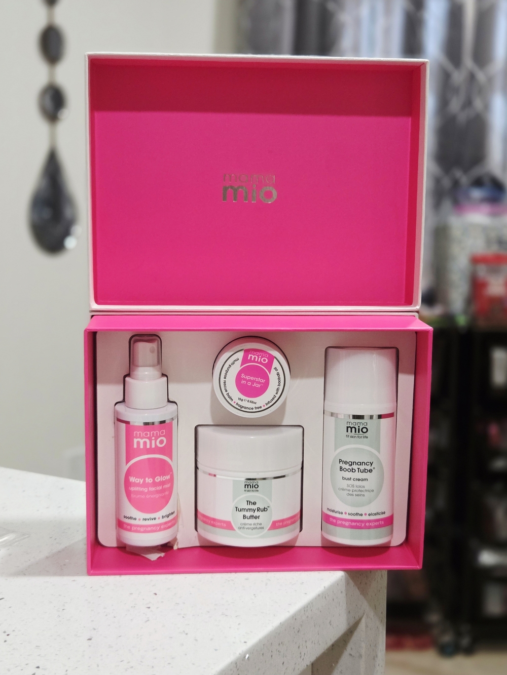 mama mio Pink Pregnancy Skincare Gift Set